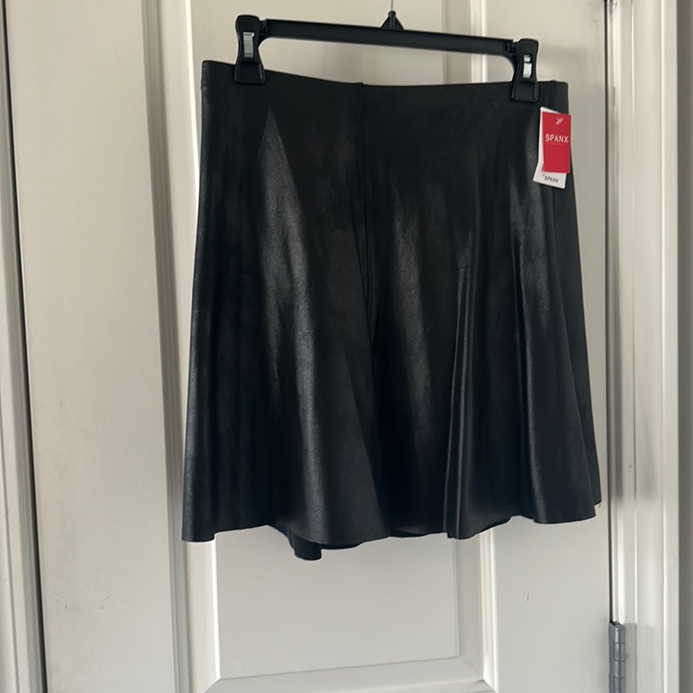 Spanx faux leather skirt, new with tags, size small